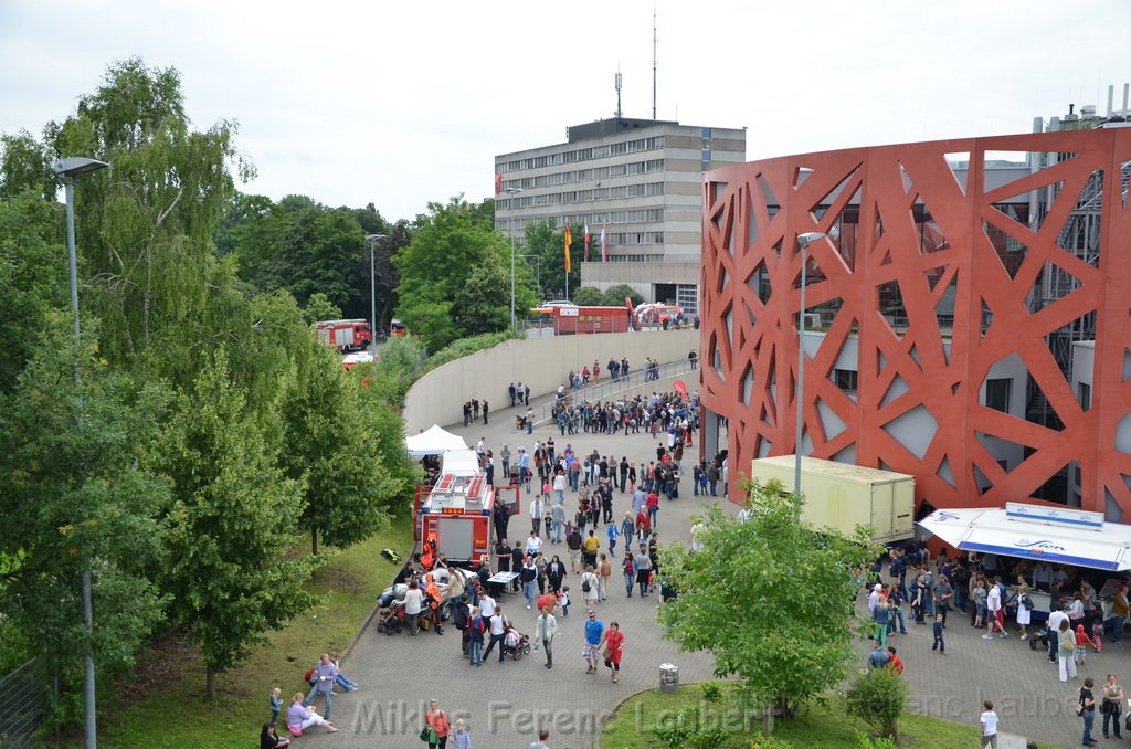 Tag der Offenen Tuer BF Koeln Weidenpesch Scheibenstr P632.JPG